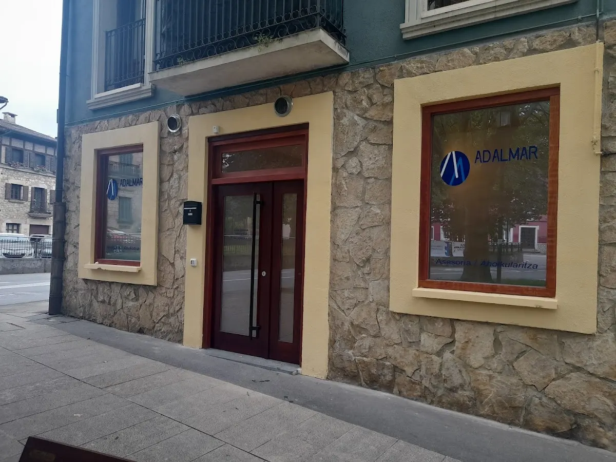 Entrada de Adalmar Asesoría Legal en Elorrio