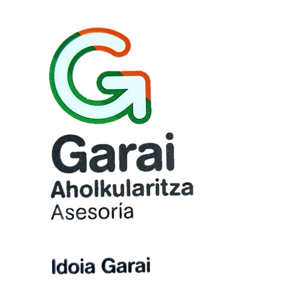 Logotipo de Asesoría Garai con el nombre de Idoia Garai.