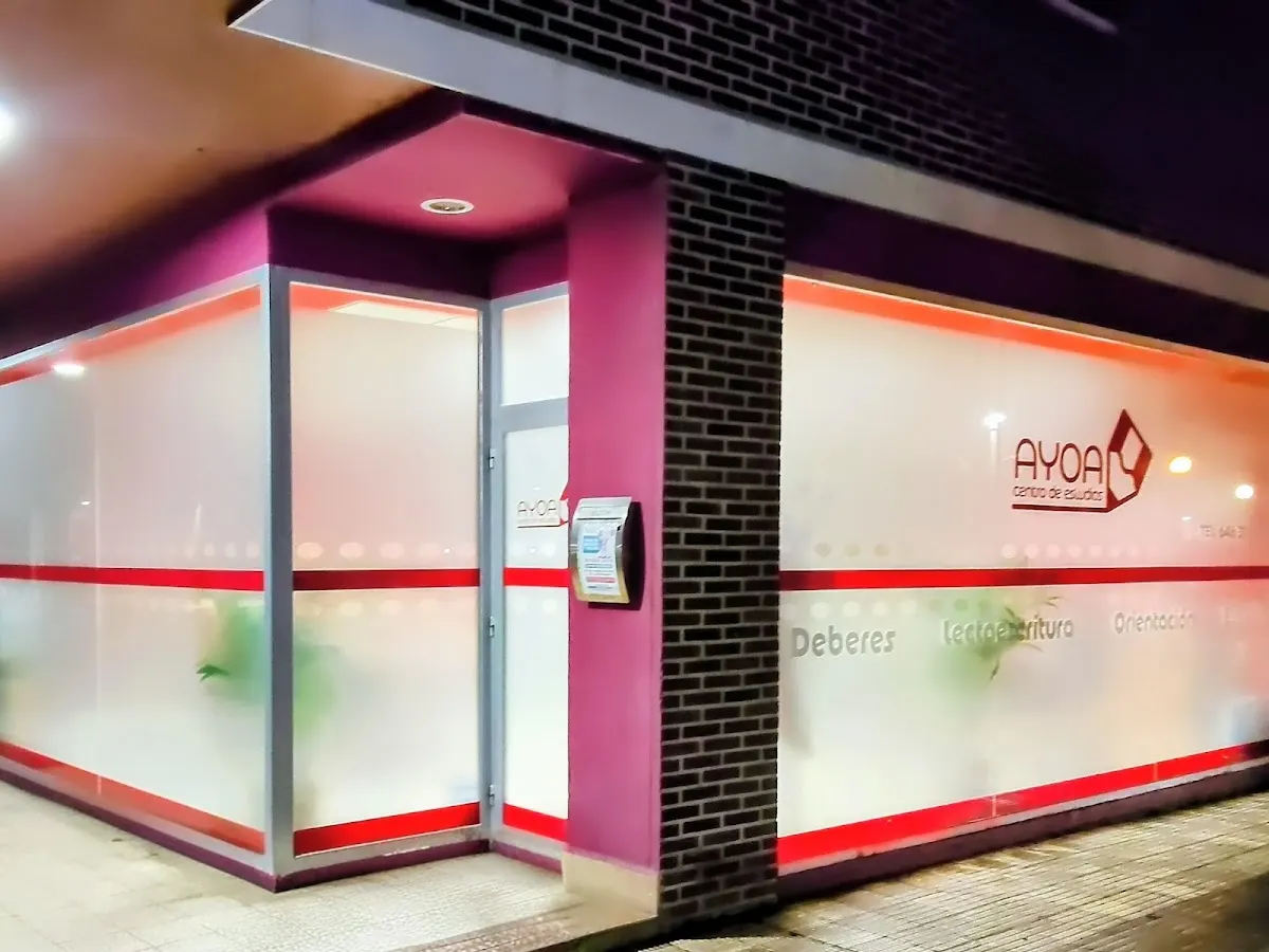 Exterior de Ayoa, academia de apoyo escolar en Durango.