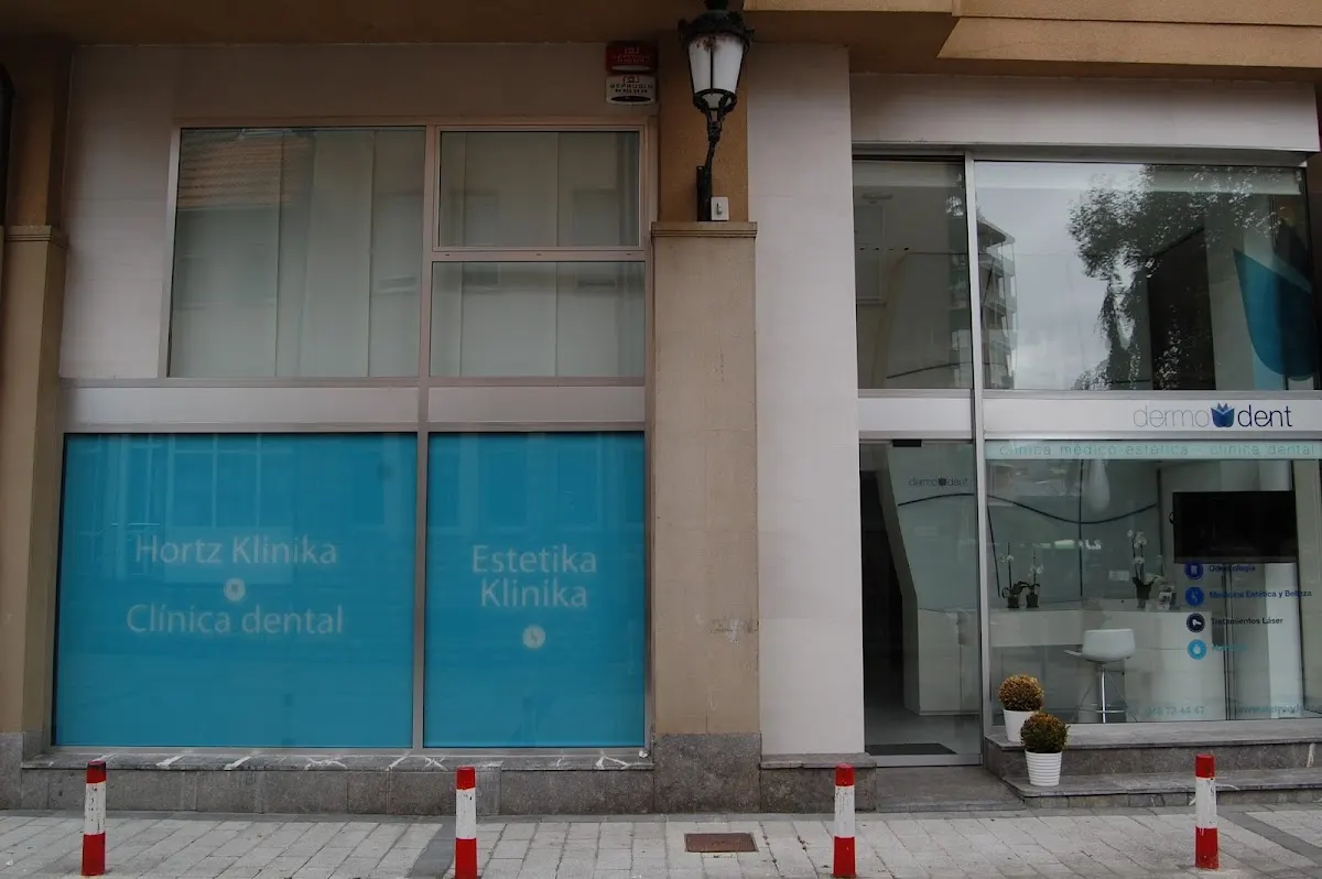 Fachada de Clínica Dental Dermodent Amorebieta en Amorebieta-Etxano