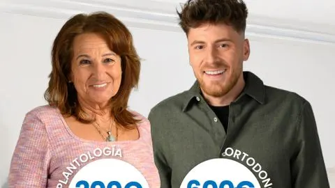 Dos personas posan con camisetas de Vitaldent y Ortodoncia.