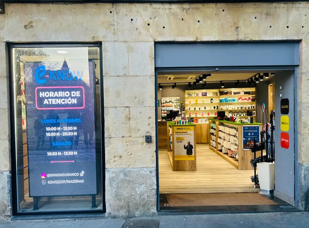 Fachada de EKNOW - Telefonía, Accesorios y Reparaciones en Durango