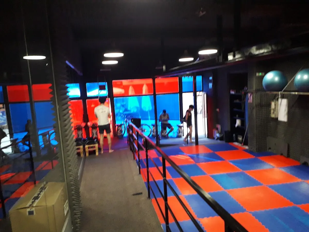 Interior de la sala de entrenamiento de Gerlari