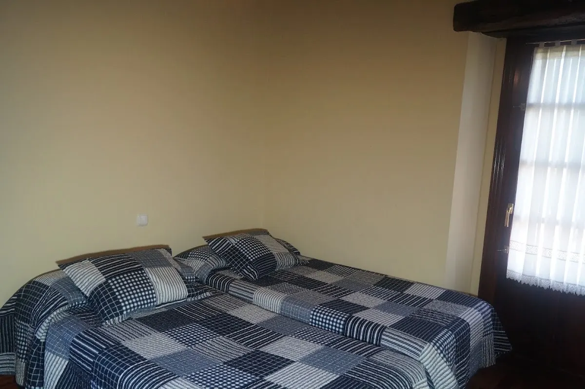 Habitación de Goikoetxe Baserria con dos camas