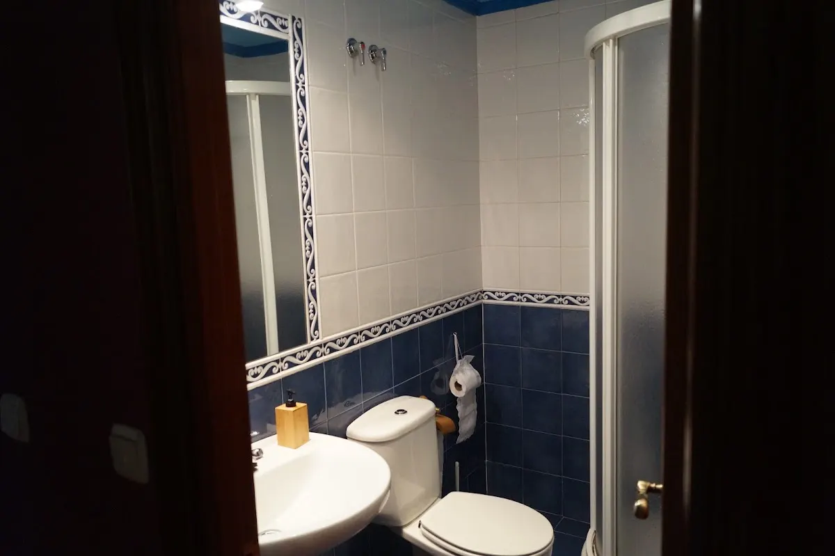 Baño de una habitación de Goikoetxe Baserria