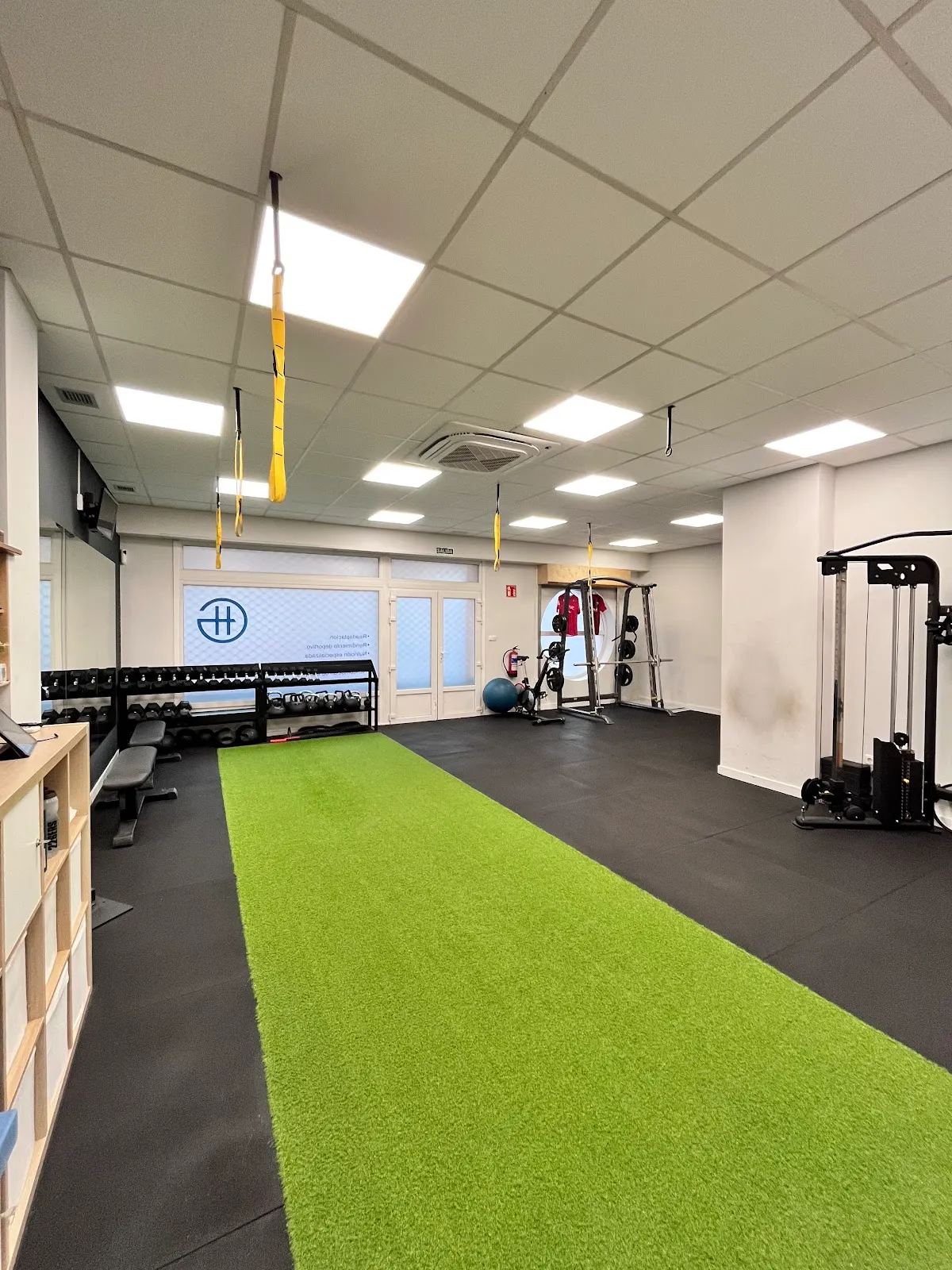 Zona de ejercicio y rehabilitación del centro de fisioterapia