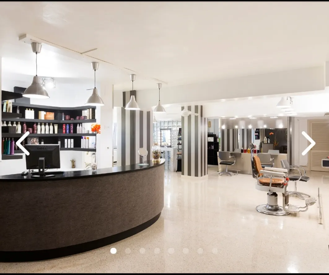 Recepción y zona de peluquería de Ile Gallery