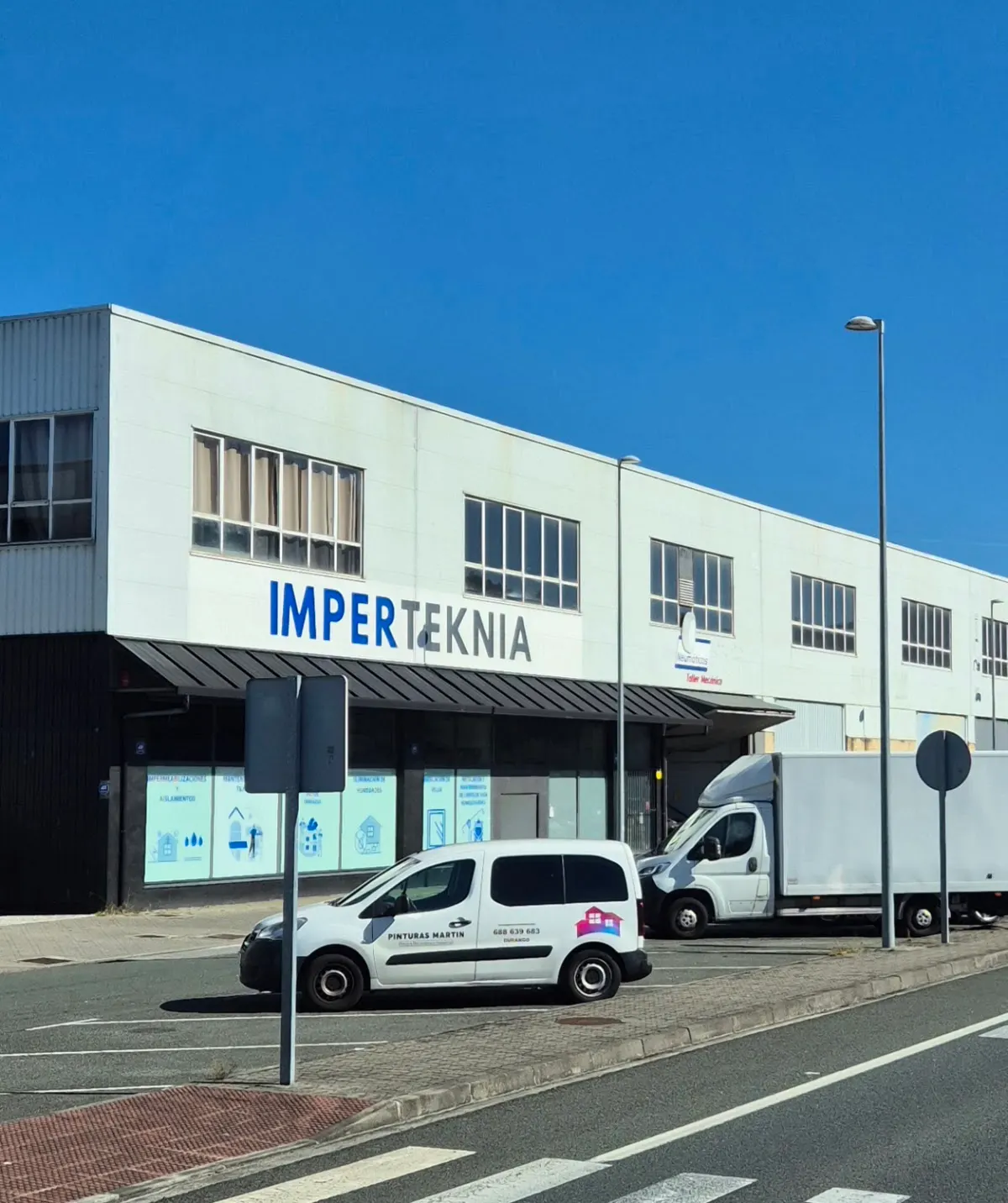 Fachada de las instalaciones de Imperteknia