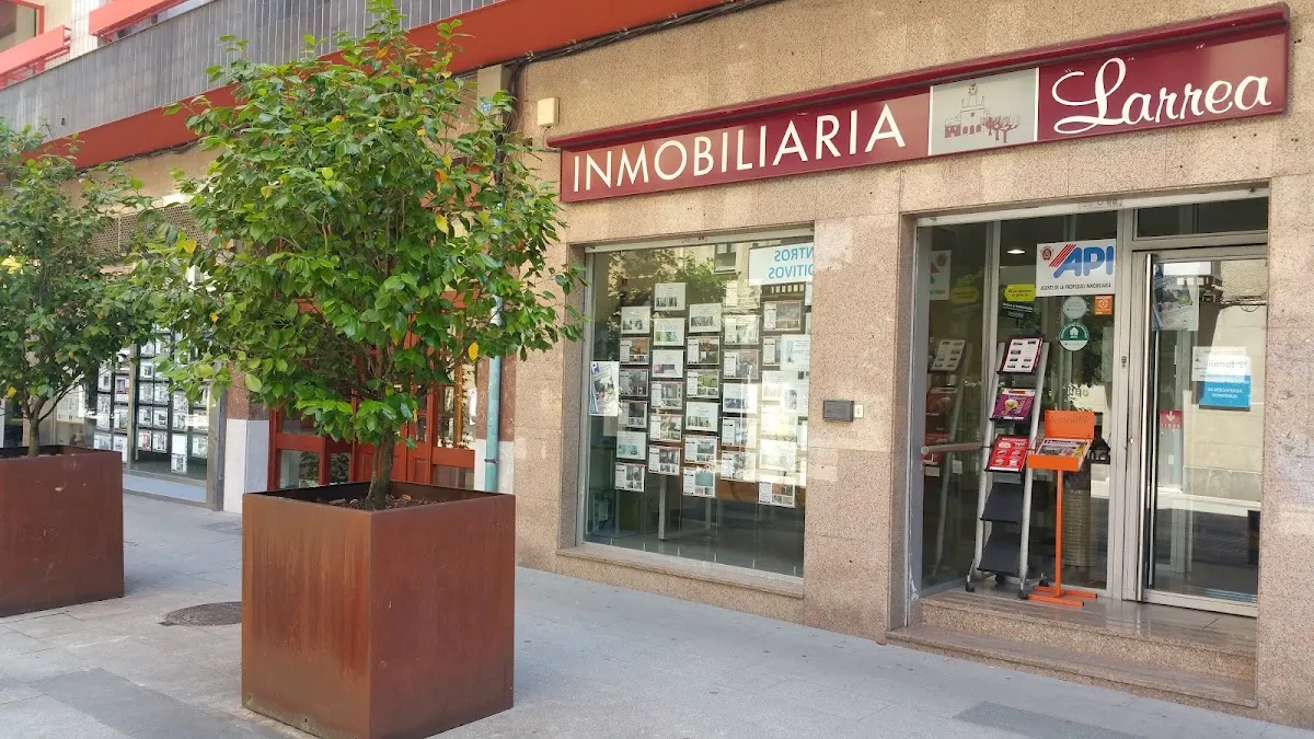 Fachada de Inmobiliaria Larrea en Amorebieta-Etxano