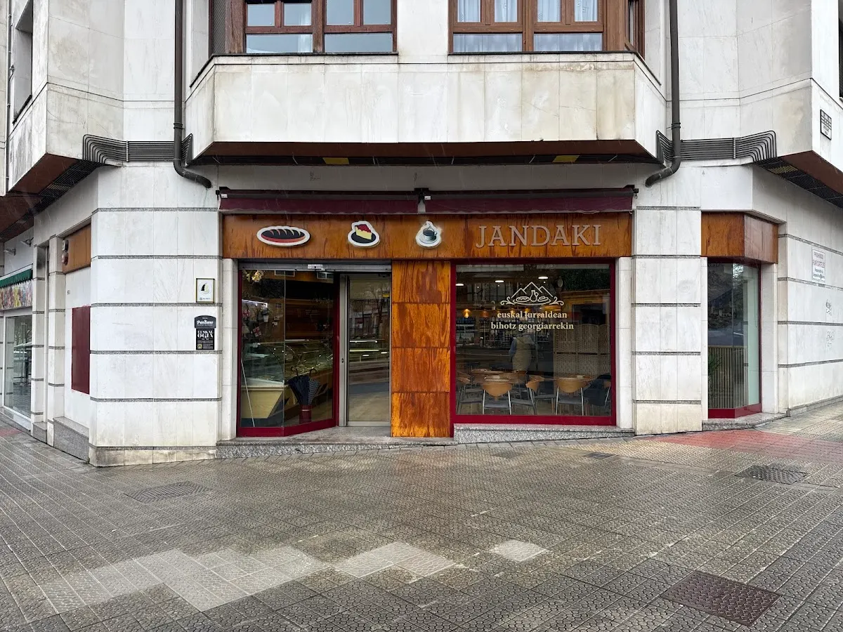Fachada del restaurante Jandaki en Durango