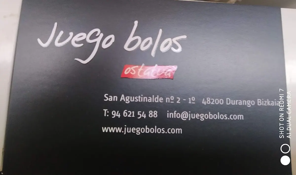 Tarjeta de Juego Bolos Ostatua con dirección y datos de contacto