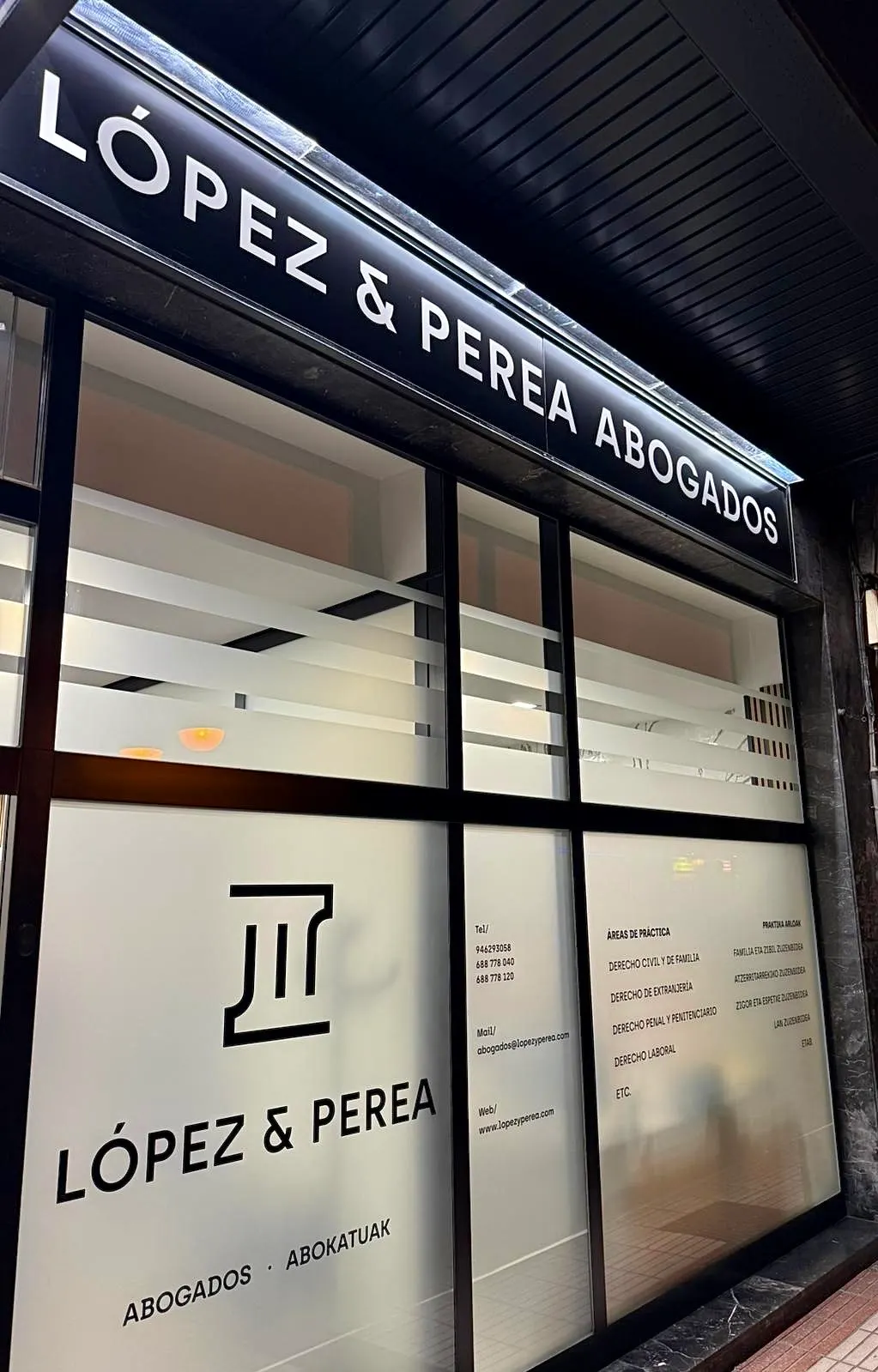 Fachada de López y Perea Abogados en Amorebieta-Etxano