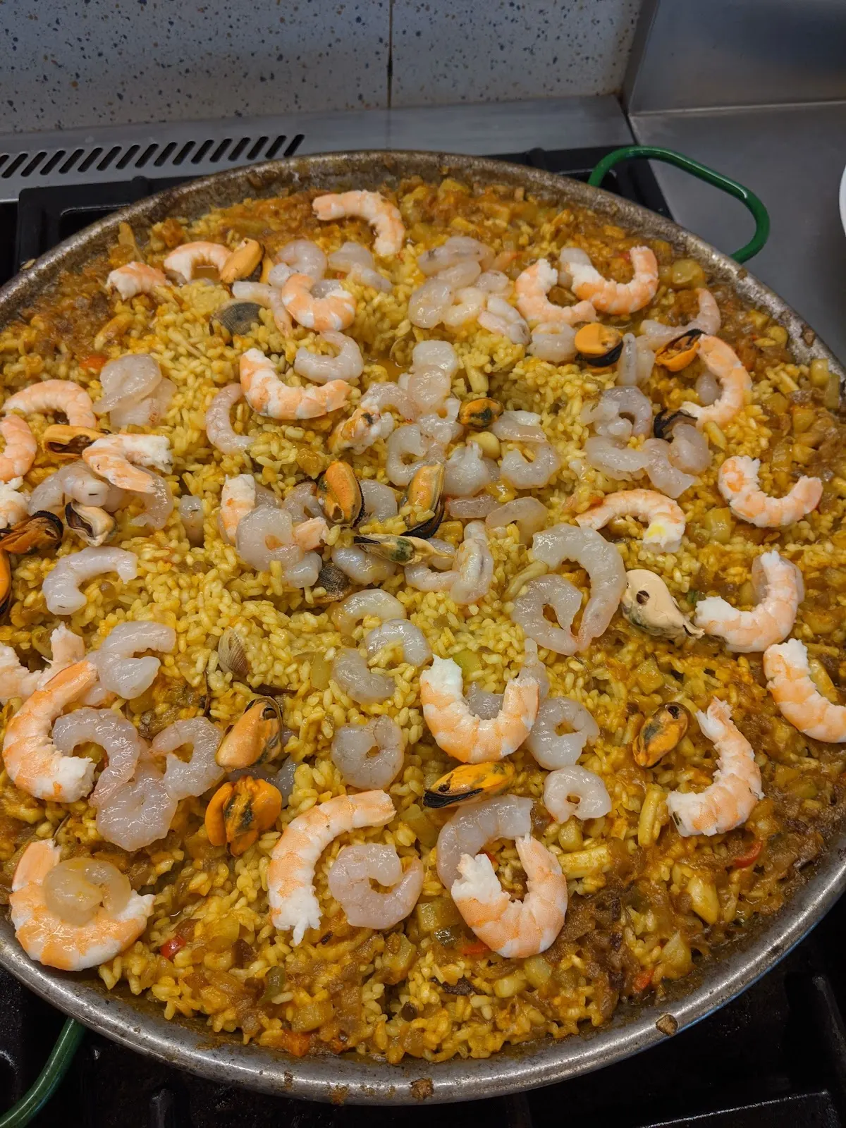 Paella de marisco en Napar Txoko Elkarte Kulturala