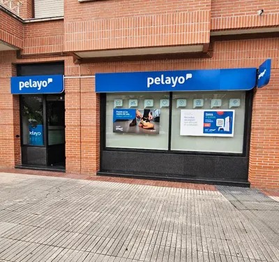 Fachada de la oficina de Seguros Pelayo en Amorebieta-Etxano
