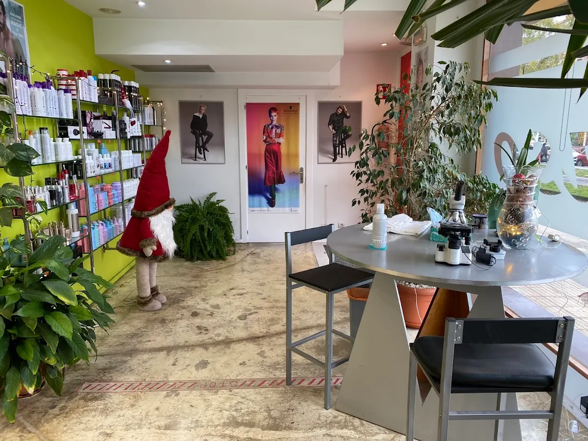 Zona de productos y mesa de trabajo en Pilar Olaso