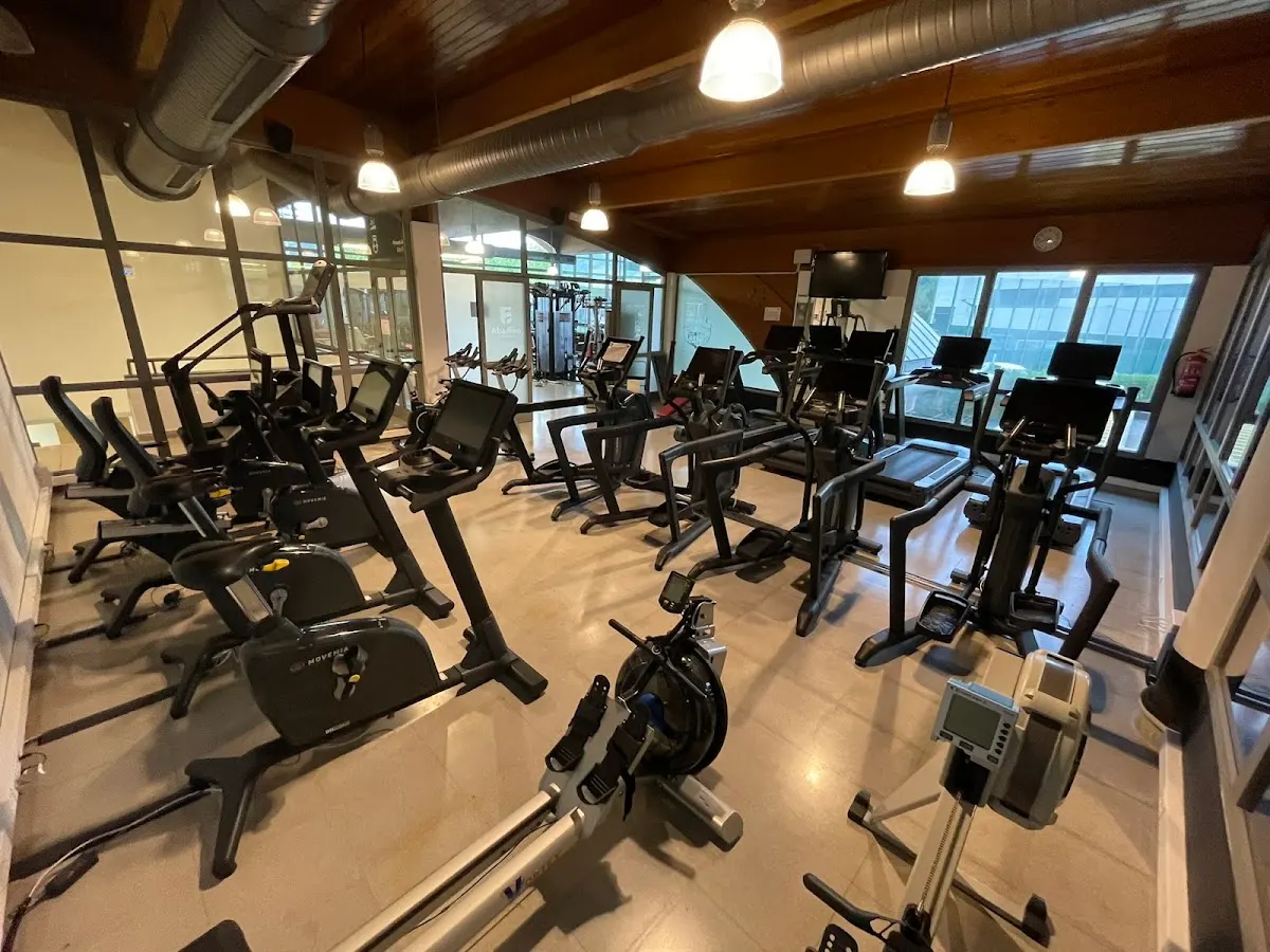 Sala de máquinas del gimnasio de Polideportivo Astola Kiroldegia