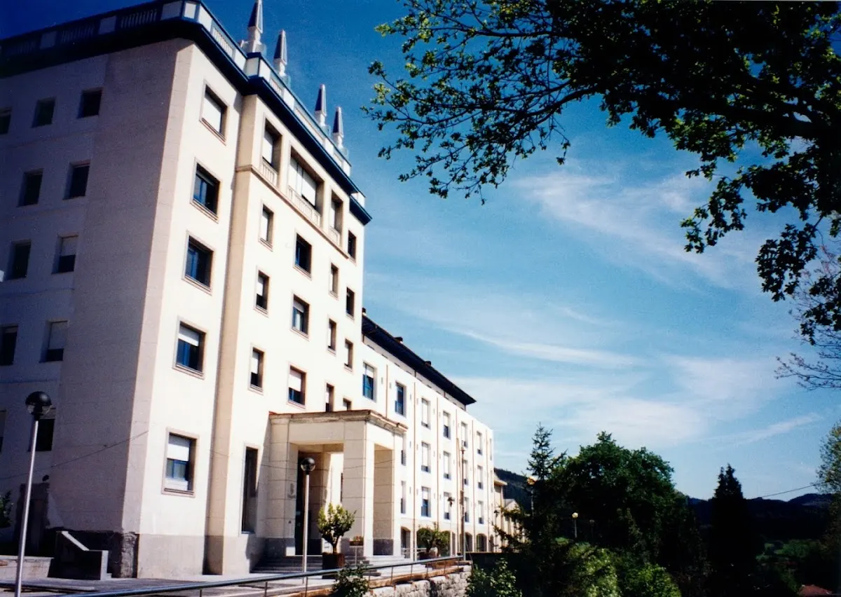 Exterior de la residencia IMQ Igurco Orue en Amorebieta-Etxano