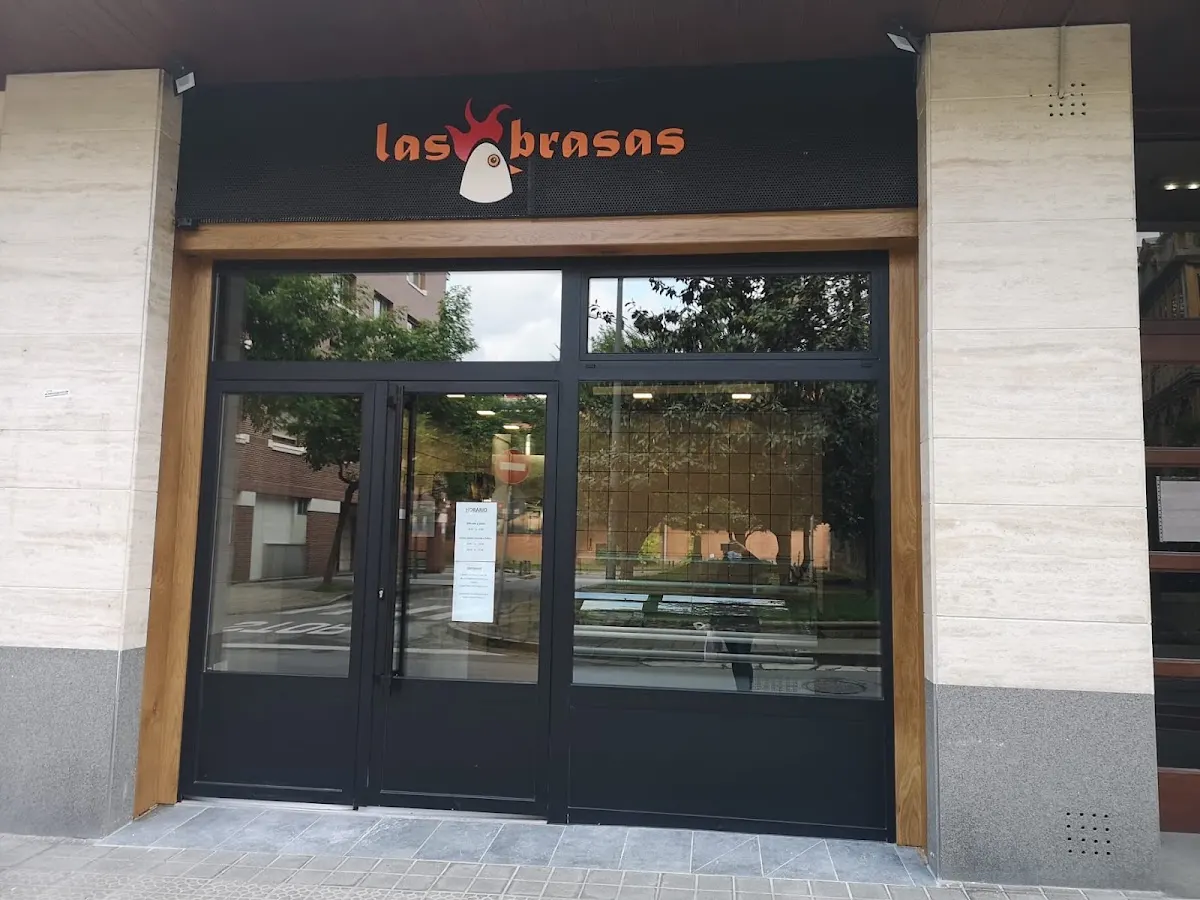 Entrada del restaurante Las Brasas en Durango