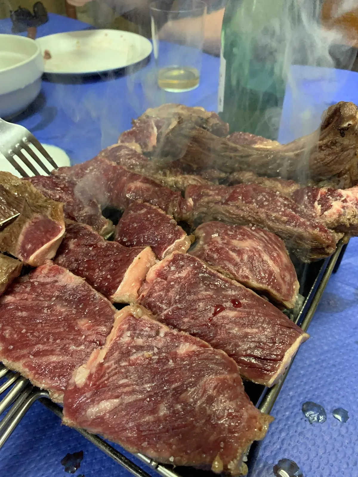 Raciones de carne en San Antonio Bodegoi Eta Jatetxea