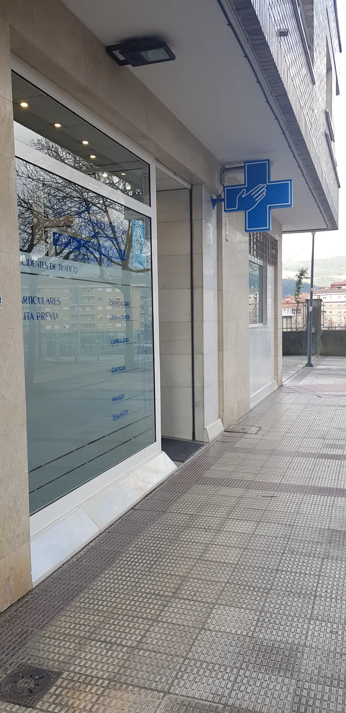 Fachada de la consulta de Sonia Gordo Ochoa de Aspuru en una calle de Durango