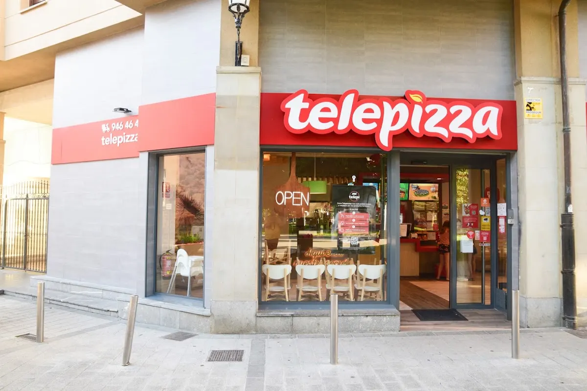 Fachada del restaurante Telepizza en Amorebieta-Etxano.